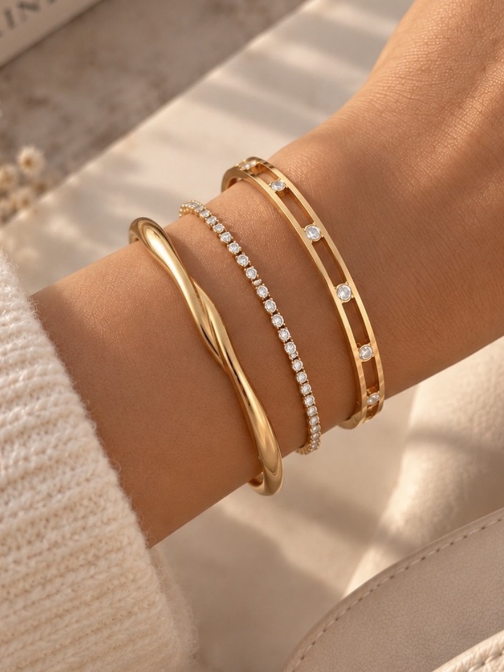 Gilded Etoile Crystal Bangle Bracelet
